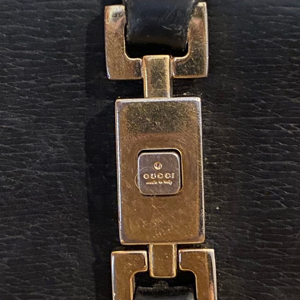 Gucci Black Leather Piston Lock Compact Wallet (pre-owned) - Picture 2 of 11
